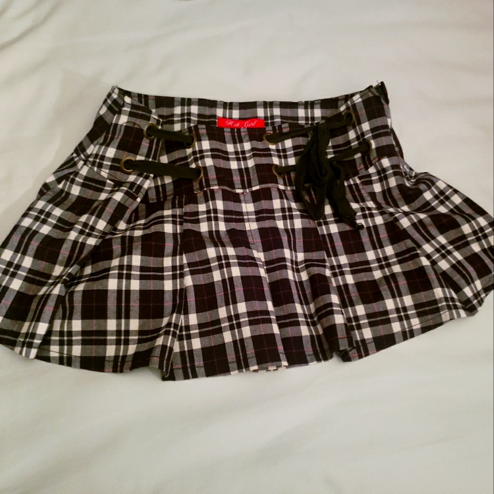 Checkered mini skirt